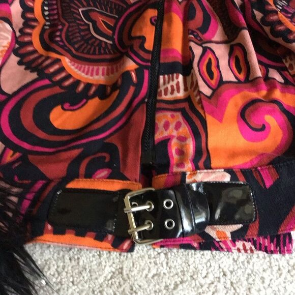 Vintage Ivy Jane Women's Vibrant Retro Patterned Jacket with Faux Fur Trim - Picture 3 of 6